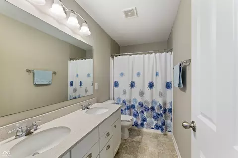 Bath - 14059 Knightstown Dr E, Carmel, IN 46033 photo 4 of 5