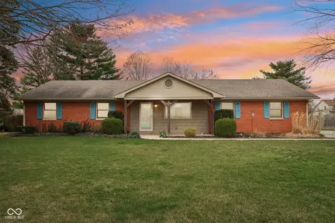 1526 Chapman Dr, Greenfield, IN 46140