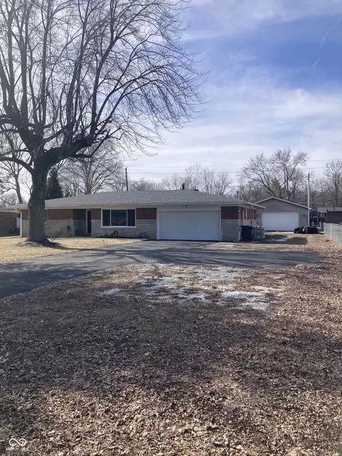 6426 Maple Lawn Rd, Indianapolis, IN 46241