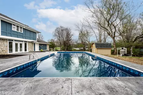 1107 Leisure Ln, Greenwood, IN 46142