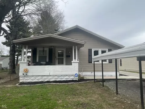 1527 Ravenswood Dr, Columbus, IN 47201