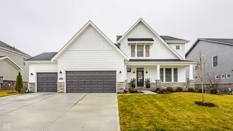 19983 Chatham Green Dr, Westfield, IN 46074