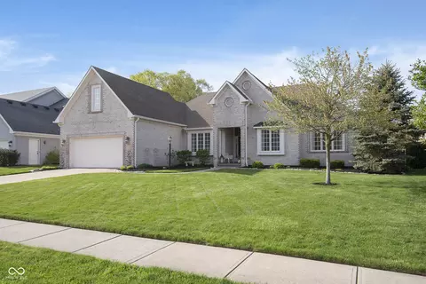11930 Pebblepointe Pass, Carmel, IN 46033 photo 2