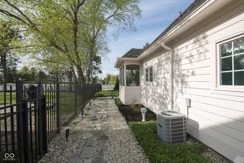 11930 Pebblepointe Pass, Carmel, IN 46033 photo 5