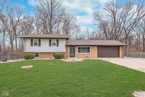 516 Hanover Dr, Anderson, IN 46012