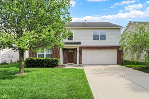 5861 W Deerview Bnd, Mccordsville, IN 46055