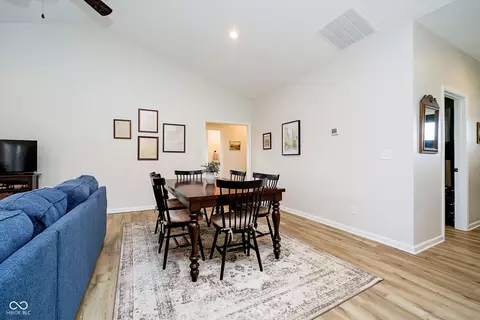 Dining - 246 Pratt Ln, Covington, IN 47932 photo 1 of 1