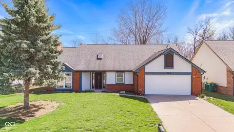 Exterior - 923 Jonathan Dr, Plainfield, IN 46168 photo 10 of 11
