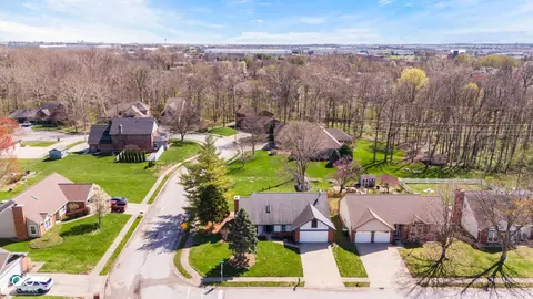 View/Area - 923 Jonathan Dr, Plainfield, IN 46168 photo 3 of 6