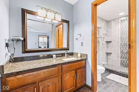 Bath - 923 Jonathan Dr, Plainfield, IN 46168 photo 3 of 3