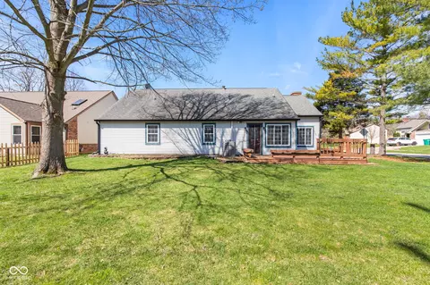 Exterior - 923 Jonathan Dr, Plainfield, IN 46168 photo 5 of 11