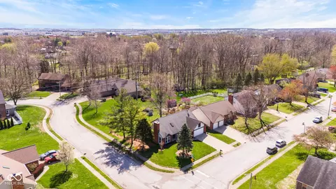 View/Area - 923 Jonathan Dr, Plainfield, IN 46168 photo 2 of 6