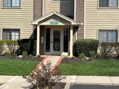 8820 Yardley Ct #103, Indianapolis, IN 46268