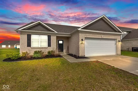 1407 Allen Ct, Shelbyville, IN 46176