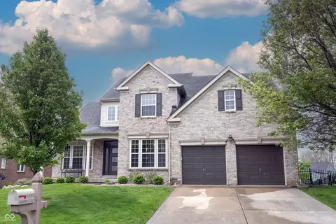 10365 Aurora Ct, Fishers, IN 46038