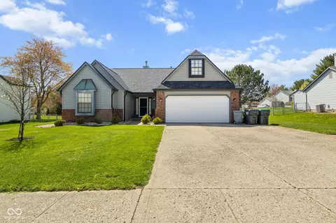 760 Sable Ridge Dr, Greenwood, IN 46142