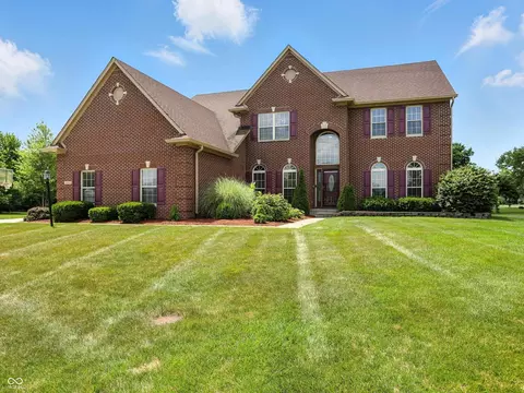 8946 Tilly Mill Rd, Indianapolis, IN 46278