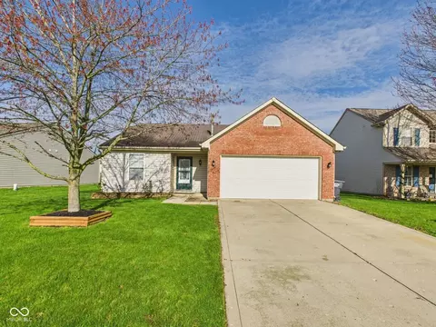 6233 Boulder Dr, Anderson, IN 46013
