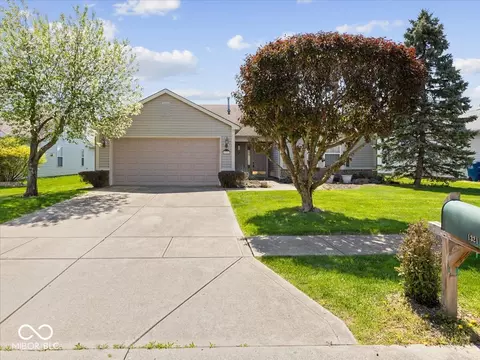 1321 Savannah Blvd, Shelbyville, IN 46176