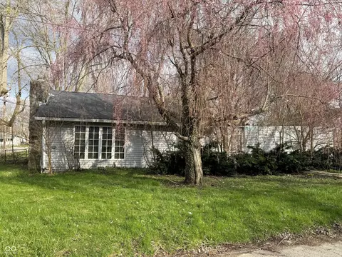 101 S Market St, Carthage, IN 46115