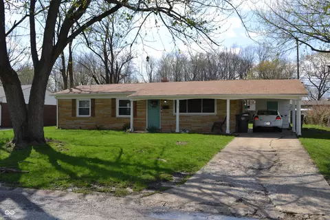 838 Highland Dr, Whiteland, IN 46184