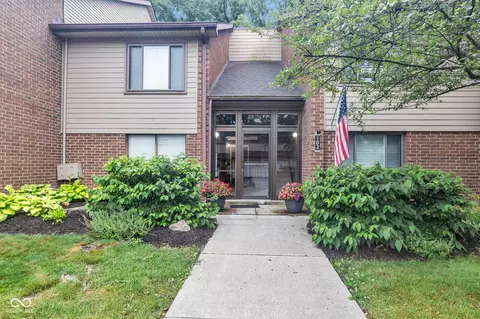 102 Knoll Ct #D, Noblesville, IN 46062