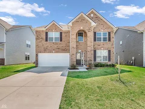 1075 Barberry Dr, Greenwood, IN 46143