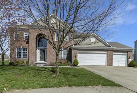 14306 Chariots Whisper Dr, Westfield, IN 46074