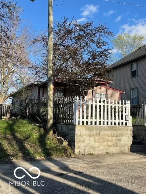 549 N Traub Ave, Indianapolis, IN 46222