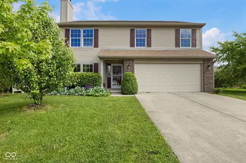 518 Carthage Cir, Westfield, IN 46074