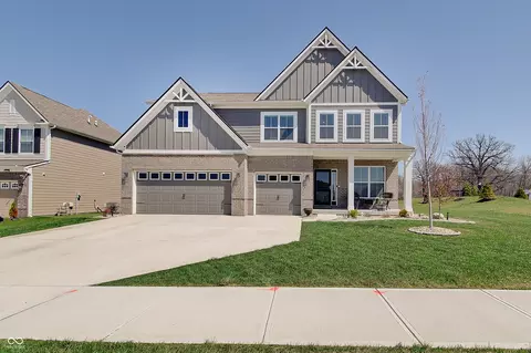4140 Omaha Dr, Bargersville, IN 46106