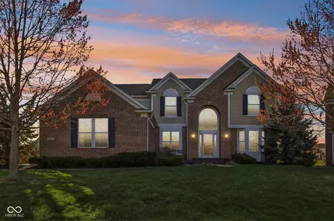 8965 Snowberry Ct, Zionsville, IN 46077
