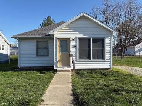 1804 W 15th St, Muncie, IN 47302