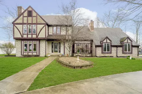 3892 Arrowhead Ct, Greenfield, IN 46140