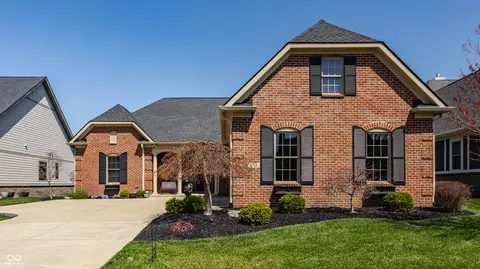 528 Dylan Dr, Carmel, IN 46032