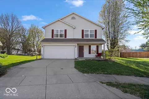 4613 Walker St, Greenwood, IN 46143