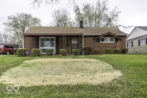 438 Park Dr, Greenwood, IN 46143