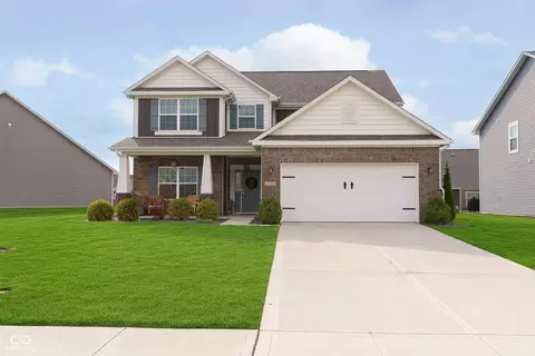 6156 N Cedarwood Dr, Mccordsville, IN 46055