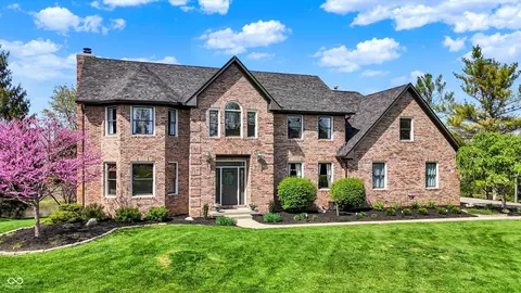 4932 Willow Ridge Ct, Zionsville, IN 46077