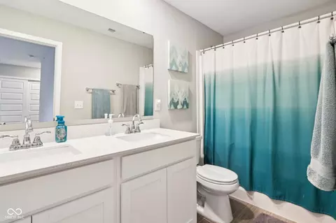 Bath - 8663 Kellner St, Pendleton, IN 46064 photo 1 of 1