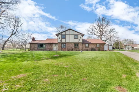 4930 Founders Ct, Anderson, IN 46017