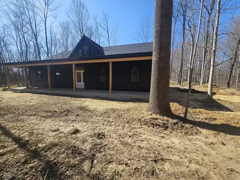 1004 S Paradise Bay Blvd, Rockville, IN 47872