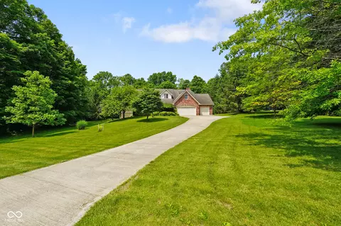 6761 E Woodland Ct, Mooresville, IN 46158