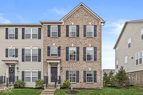 3527 Brampton Ln, Westfield, IN 46074