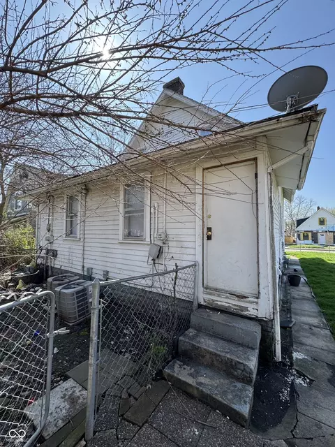 3528 E 10th St, Indianapolis, IN 46201 photo 2