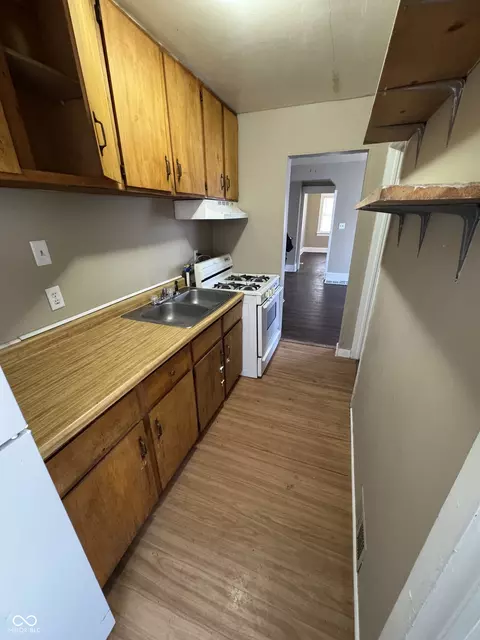 3528 E 10th St, Indianapolis, IN 46201 photo 11