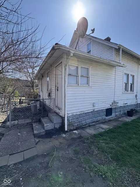 3528 E 10th St, Indianapolis, IN 46201 photo 3