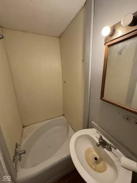 3528 E 10th St, Indianapolis, IN 46201 photo 21