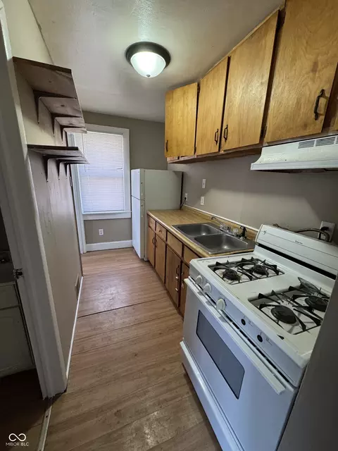 3528 E 10th St, Indianapolis, IN 46201 photo 9