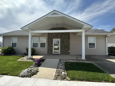 600 Fairlane Dr, Edinburgh, IN 46124